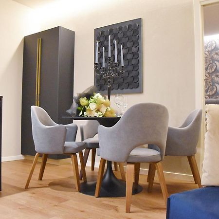 Nuova Cafe' Suite Salice Terme Exterior foto